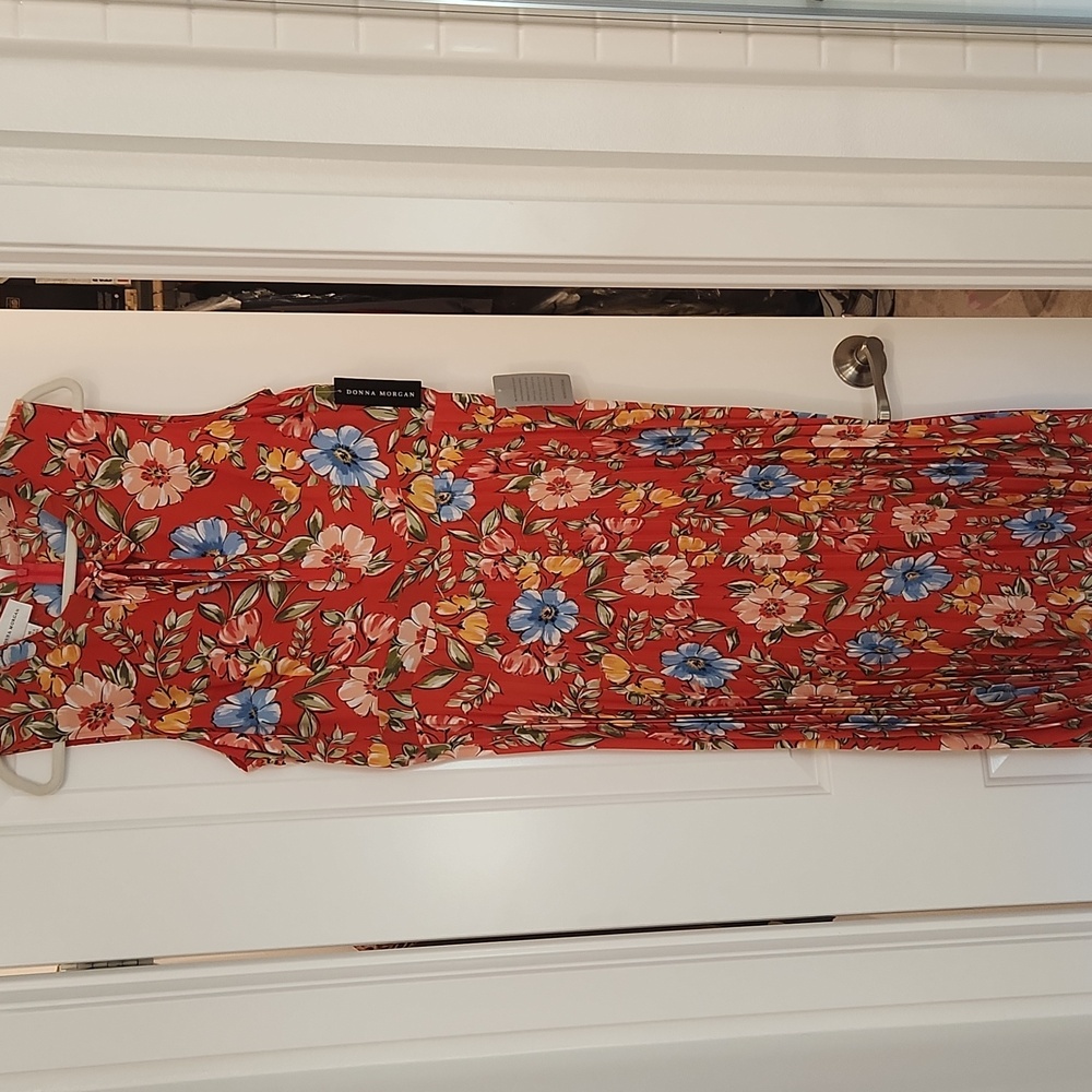 Floral Sleeveless Maxi Dress